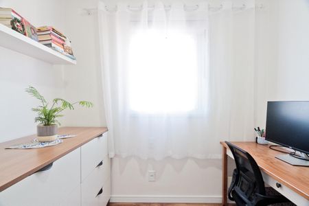 Quarto 1 de apartamento para alugar com 2 quartos, 40m² em Vila Palmeiras, São Paulo