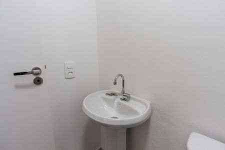 Apartamento para alugar com 35m², 2 quartos e sem vagaBanheiro