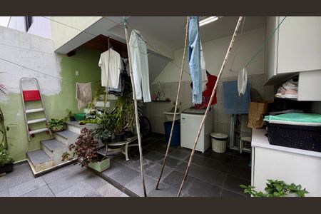 Casa à venda com 150m², 3 quartos e 3 vagas Casa à venda com 150m², 3 quartos e 3 vagasÁrea de Serviço 1