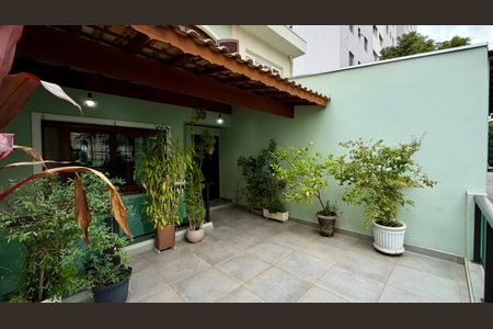 Casa à venda com 150m², 3 quartos e 3 vagas Casa à venda com 150m², 3 quartos e 3 vagasVaranda 3