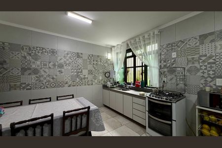 Casa à venda com 150m², 3 quartos e 3 vagas Casa à venda com 150m², 3 quartos e 3 vagasCozinha 2