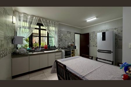 Casa à venda com 150m², 3 quartos e 3 vagas Casa à venda com 150m², 3 quartos e 3 vagasCozinha 3