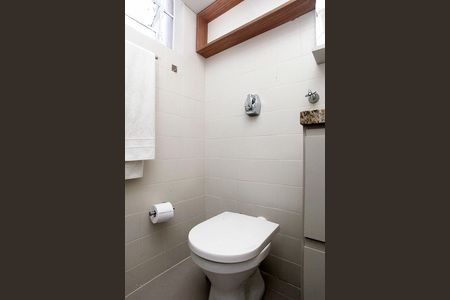 Banheiro de apartamento para alugar com 1 quarto, 40m² em Higienópolis, Porto Alegre