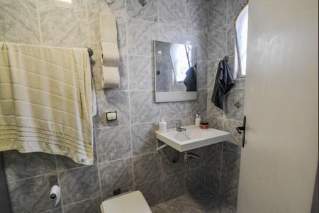 Casa para alugar com 185m², 3 quartos e 2 vagasBanheiro da Suíte