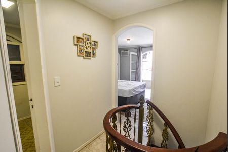 Casa para alugar com 185m², 3 quartos e 2 vagasEscada