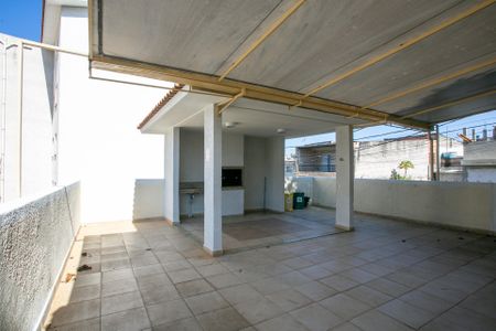 Apartamento para alugar com 42m², 2 quartos e 1 vaga Apartamento para alugar com 42m², 2 quartos e 1 vagaÁrea comum - Salão de Festas