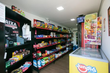 Apartamento para alugar com 42m², 2 quartos e 1 vaga Apartamento para alugar com 42m², 2 quartos e 1 vagaÁrea comum - Mercadinho