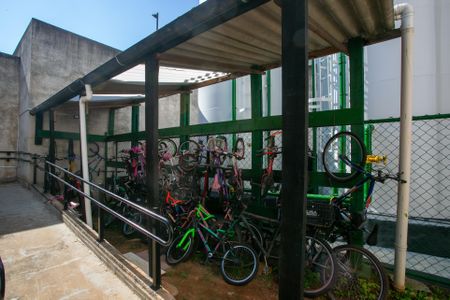 Apartamento para alugar com 42m², 2 quartos e 1 vaga Apartamento para alugar com 42m², 2 quartos e 1 vagaÁrea comum - Bicicletário
