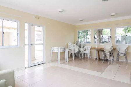 Apartamento para alugar com 42m², 2 quartos e 1 vaga Apartamento para alugar com 42m², 2 quartos e 1 vagaÁrea comum - Salão de Festas
