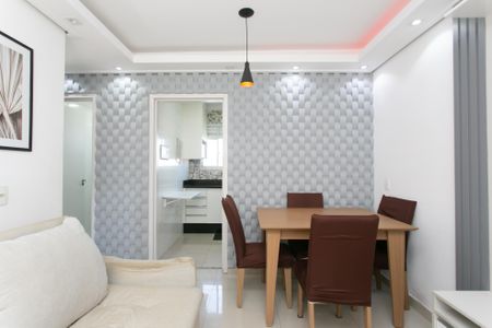 Sala de apartamento para alugar com 2 quartos, 42m² em Jardim Nélia, Ferraz de Vasconcelos