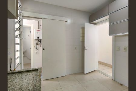 Apartamento para alugar com 123m², 3 quartos e sem vaga Apartamento para alugar com 123m², 3 quartos e sem vagaCozinha