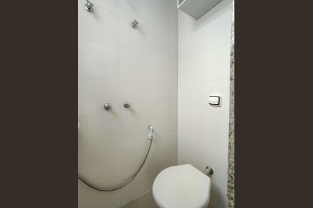 Apartamento para alugar com 123m², 3 quartos e sem vaga Apartamento para alugar com 123m², 3 quartos e sem vagaBanheiro de serviço