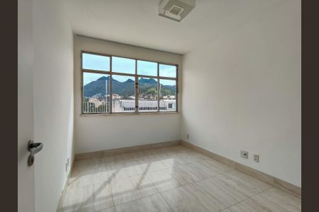 Apartamento para alugar com 123m², 3 quartos e sem vaga Apartamento para alugar com 123m², 3 quartos e sem vagaQuarto 2
