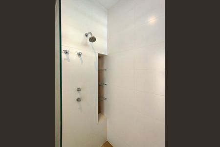Apartamento para alugar com 123m², 3 quartos e sem vaga Apartamento para alugar com 123m², 3 quartos e sem vagaBanheiro da Suíte