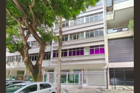 Apartamento para alugar com 123m², 3 quartos e sem vaga Apartamento para alugar com 123m², 3 quartos e sem vagaFachada e portaria