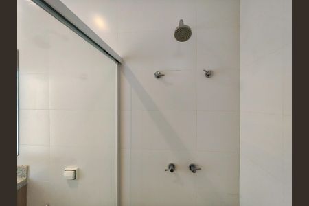 Apartamento para alugar com 123m², 3 quartos e sem vaga Apartamento para alugar com 123m², 3 quartos e sem vagaBanheiro Corredor