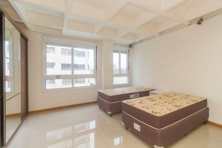Sala / Quarto  de apartamento para alugar com 1 quarto, 45m² em Menino Deus, Porto Alegre