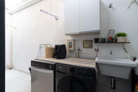 Casa para alugar com 300m², 3 quartos e 2 vagas Casa para alugar com 300m², 3 quartos e 2 vagasÁrea de Serviço