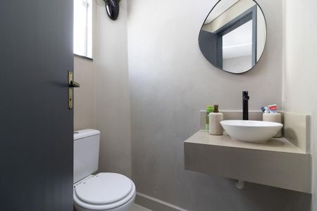 Casa para alugar com 300m², 3 quartos e 2 vagas Casa para alugar com 300m², 3 quartos e 2 vagasLavabo