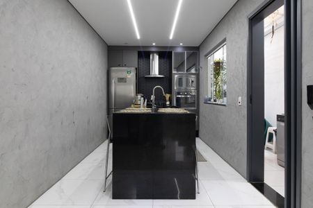 Casa para alugar com 300m², 3 quartos e 2 vagas Casa para alugar com 300m², 3 quartos e 2 vagasCozinha