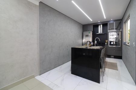 Casa para alugar com 300m², 3 quartos e 2 vagas Casa para alugar com 300m², 3 quartos e 2 vagasCozinha