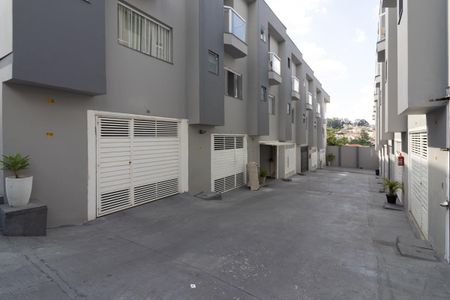 Casa para alugar com 300m², 3 quartos e 2 vagas Casa para alugar com 300m², 3 quartos e 2 vagasÁrea comum