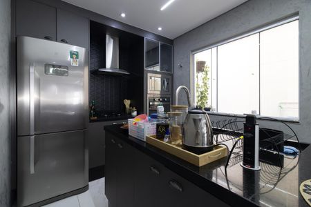 Casa para alugar com 300m², 3 quartos e 2 vagas Casa para alugar com 300m², 3 quartos e 2 vagasCozinha