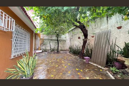 Casa para alugar com 157m², 4 quartos e 1 vagaQuintal