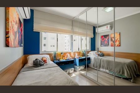 Quarto 2 de apartamento para alugar com 2 quartos, 70m² em Vila Ipiranga, Porto Alegre