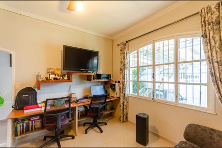 Casa para alugar com 576m², 4 quartos e 4 vagasEscritório