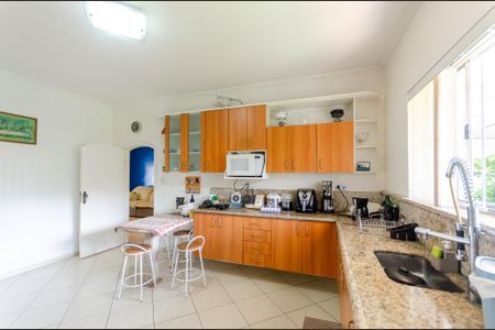 Casa para alugar com 576m², 4 quartos e 4 vagasCozinha