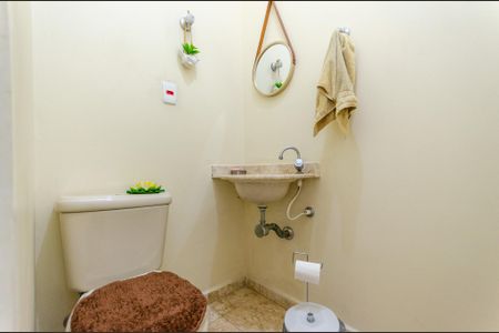 Casa para alugar com 576m², 4 quartos e 4 vagasLavabo