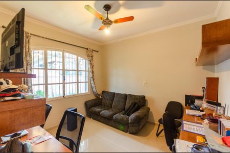 Casa para alugar com 576m², 4 quartos e 4 vagasEscritório