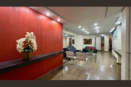 Apartamento à venda com 240m², 4 quartos e 1 vagaHall social 