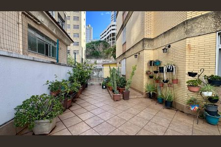 Área privativa de apartamento à venda com 4 quartos, 240m² em Gutierrez, Belo Horizonte