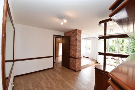 Sala de apartamento para alugar com 2 quartos, 66m² em Campina do Siqueira, Curitiba
