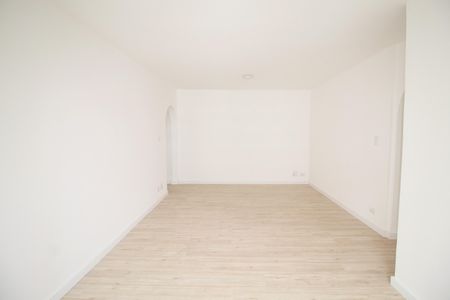 Apartamento para alugar com 75m², 2 quartos e 1 vaga