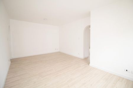 Apartamento para alugar com 75m², 2 quartos e 1 vaga