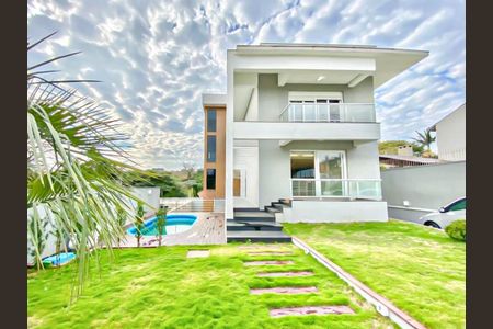 Casa para alugar com 597m², 4 quartos e 6 vagasFachada 