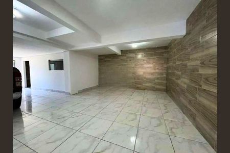 Casa para alugar com 597m², 4 quartos e 6 vagasÁrea Externa 