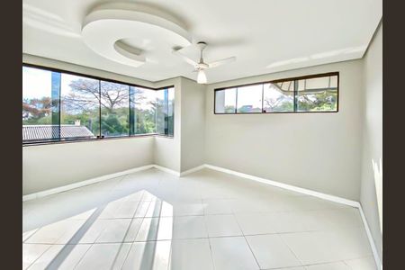 Casa para alugar com 597m², 4 quartos e 6 vagasSala 2