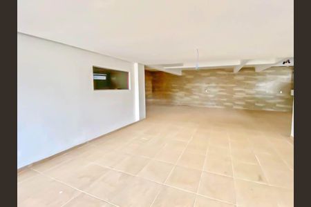 Casa para alugar com 597m², 4 quartos e 6 vagasÁrea Externa 