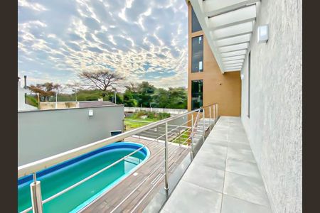 Casa para alugar com 597m², 4 quartos e 6 vagasÁrea Externa 