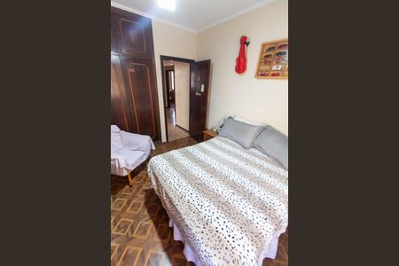 Casa à venda com 465m², 4 quartos e 6 vagas Casa à venda com 465m², 4 quartos e 6 vagasQUARTO 1