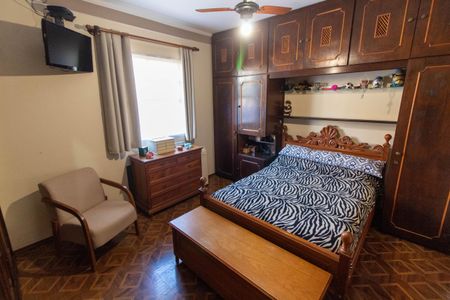 Casa à venda com 465m², 4 quartos e 6 vagas Casa à venda com 465m², 4 quartos e 6 vagasSUITE