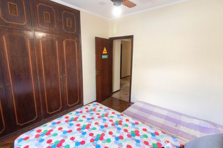 Casa à venda com 465m², 4 quartos e 6 vagas Casa à venda com 465m², 4 quartos e 6 vagasQUARTO 2