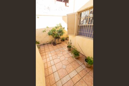 Casa à venda com 465m², 4 quartos e 6 vagas Casa à venda com 465m², 4 quartos e 6 vagasÁREA DE LUZ