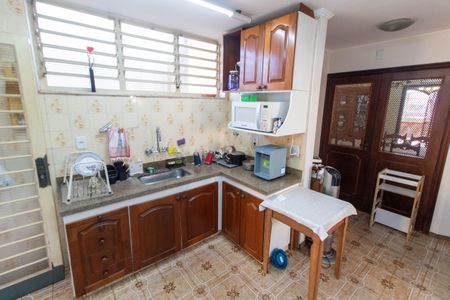 Casa à venda com 465m², 4 quartos e 6 vagas Casa à venda com 465m², 4 quartos e 6 vagasCOZINHA