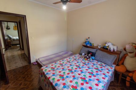 Casa à venda com 465m², 4 quartos e 6 vagas Casa à venda com 465m², 4 quartos e 6 vagasQUARTO 2