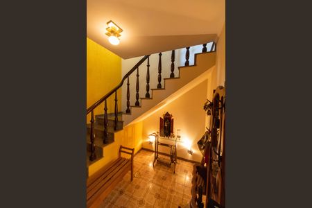 Casa à venda com 465m², 4 quartos e 6 vagas Casa à venda com 465m², 4 quartos e 6 vagasHALL ENTRADA